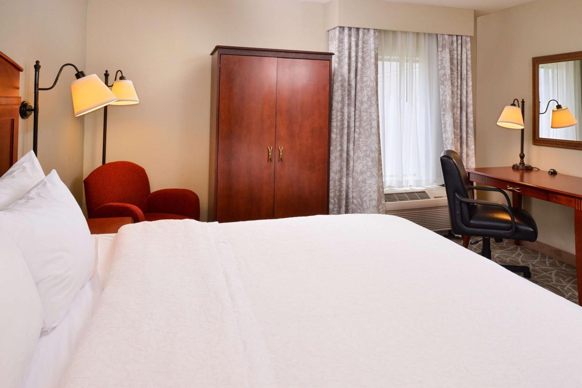 Hampton Inn By Hilton Litchfield Exterior foto